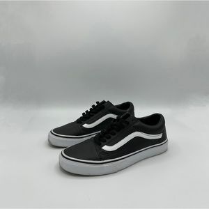 Vans - Classic Comfycush Old Skool Skate Sneaker (Women’s Size 10)